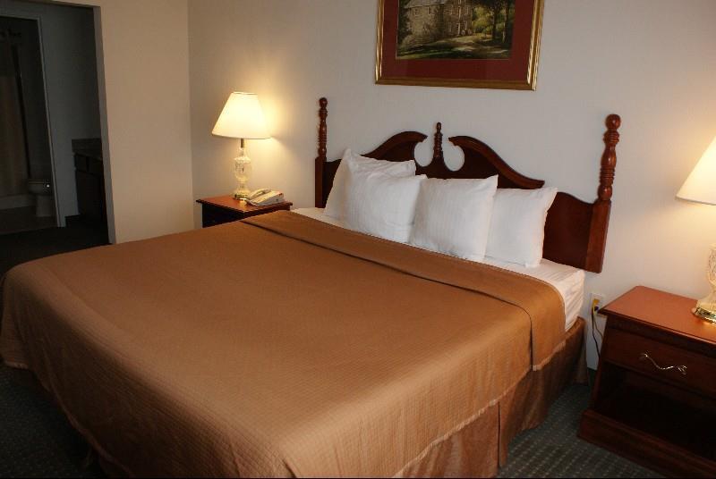 Host Inn An All Suites Hotel Wilkes-Barre Ruang foto