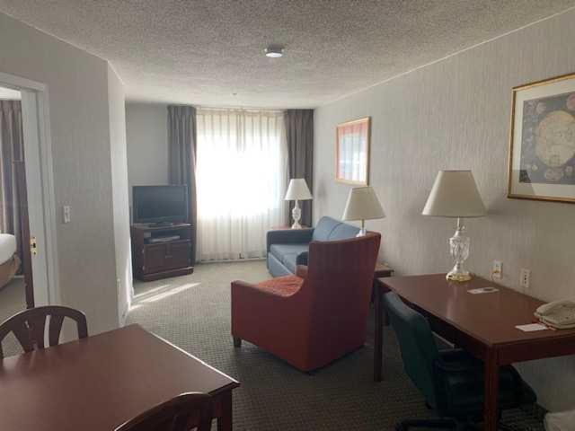 Host Inn An All Suites Hotel Wilkes-Barre Bagian luar foto